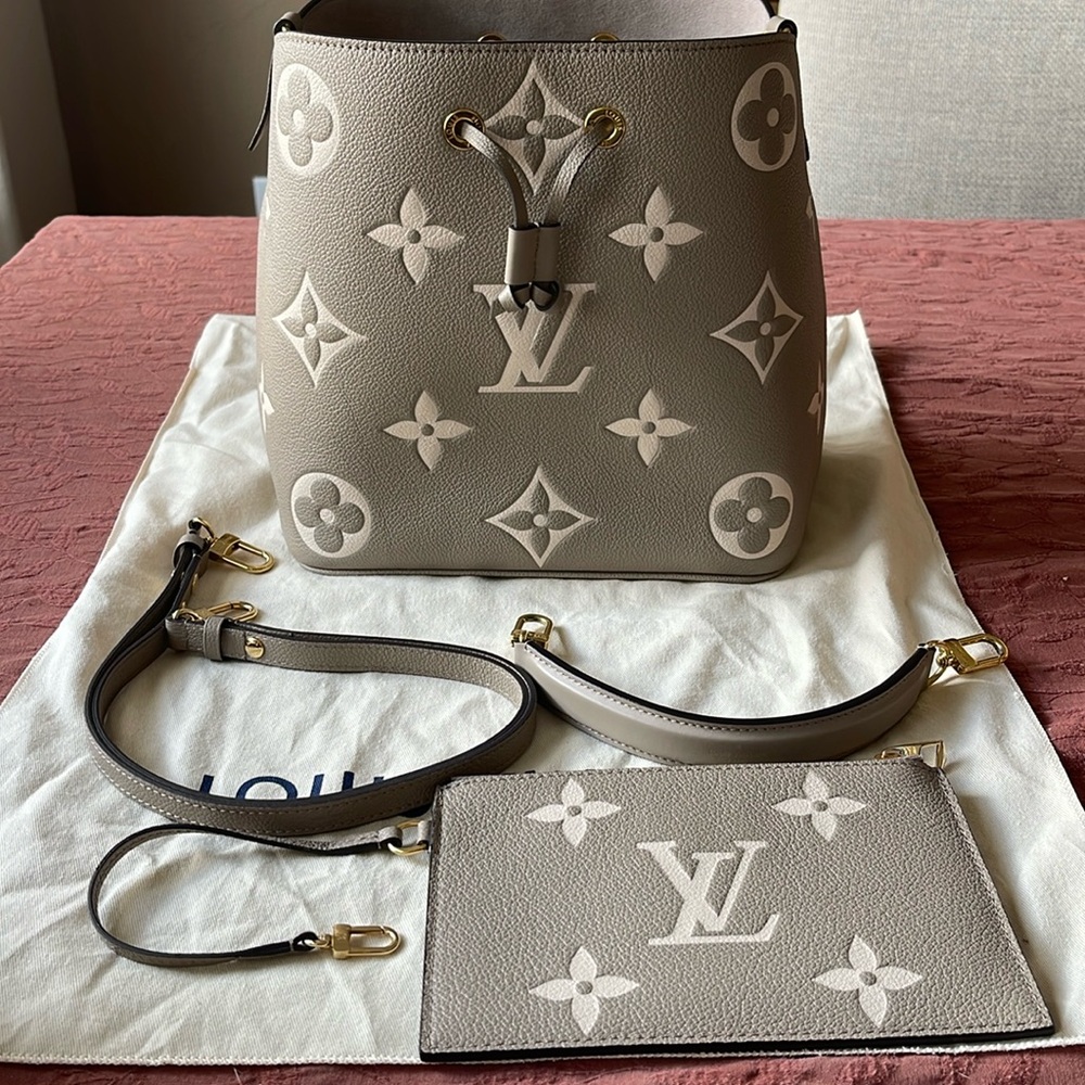 Louis Vuitton Neo noe Dove cream